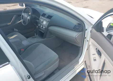 2011 Toyota Camry Le from USA, damaged, VIN 4T1BF3EK3BU685167